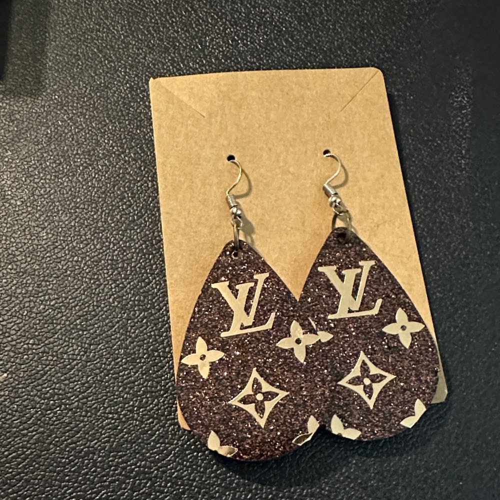 Elegant Brown Teardrop Earrings